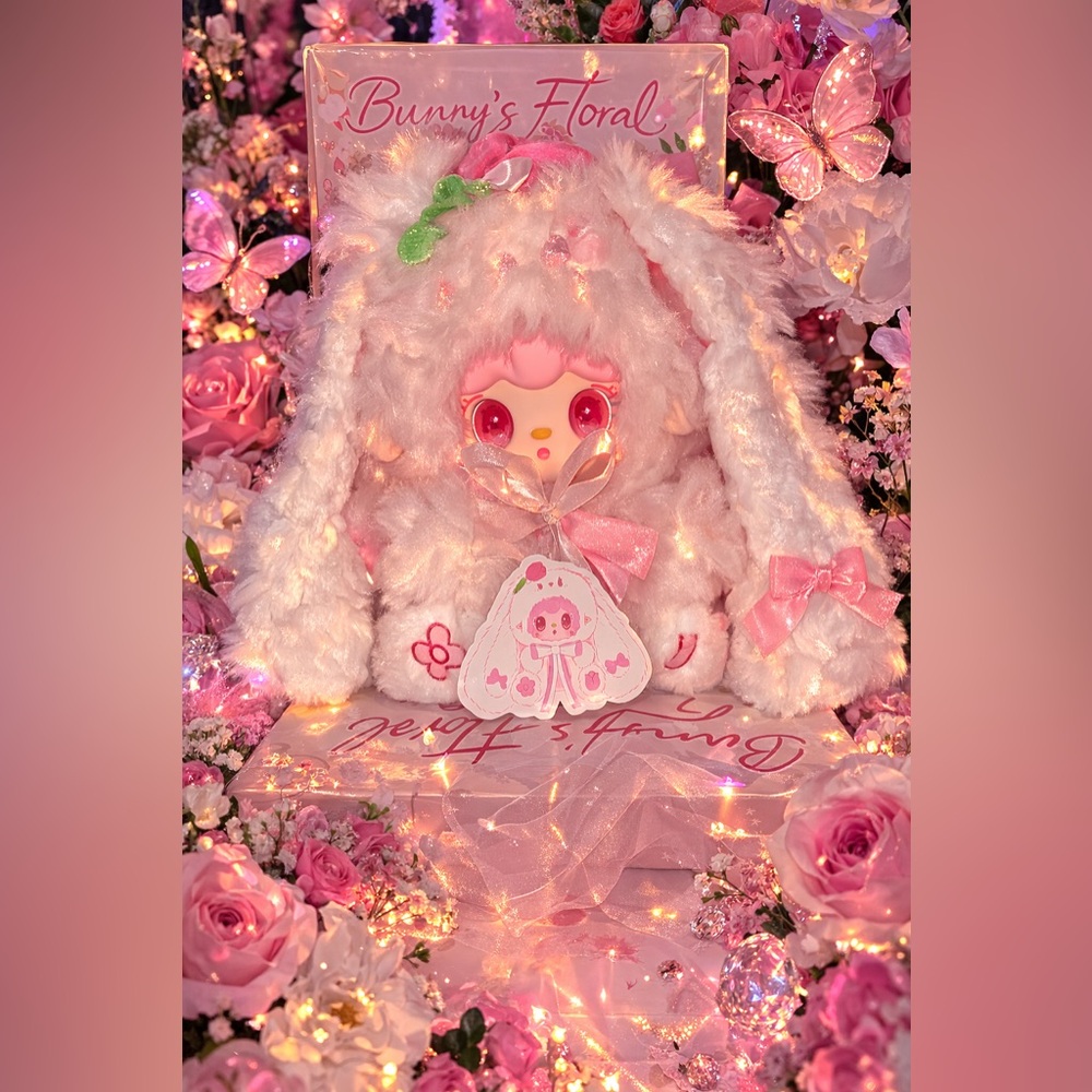 Yooki 400% V4 Bunny's Floral Fragments Series plush collectible